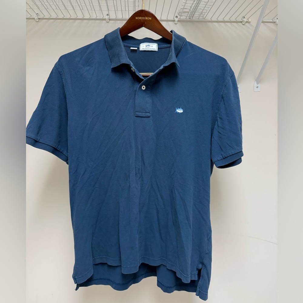 Southern Tide Skipjack Polo - size L 
Navy